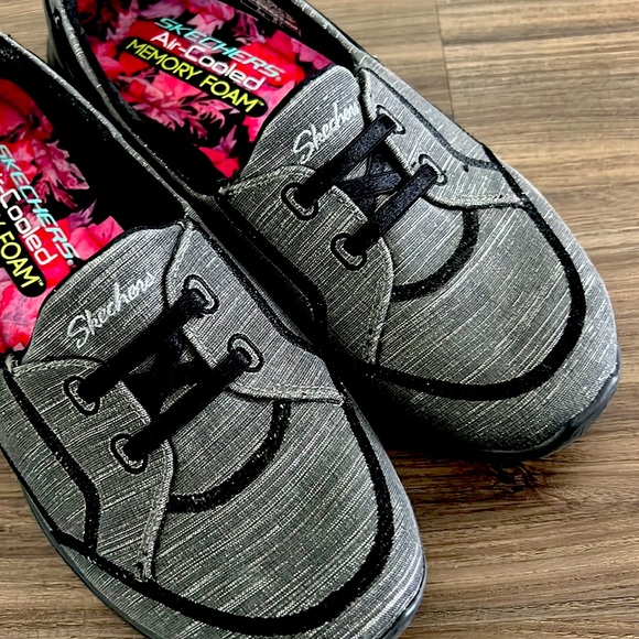 Sketchers memory foam size 7 1/2 - Picture 3 of 4